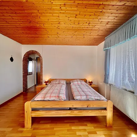 Dang Guest house *